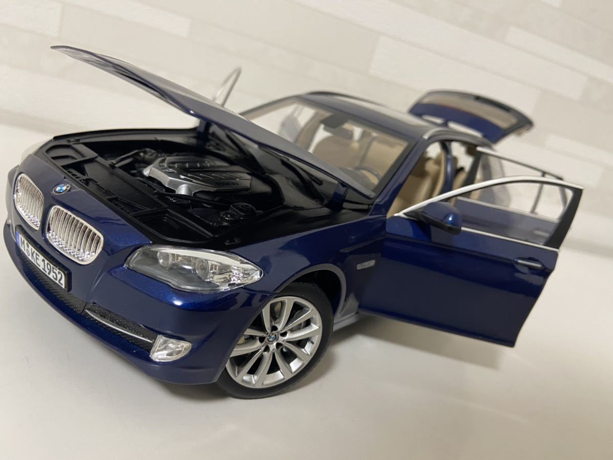 即決 ディーラー特注 1/18 BMW 550i ツーリング 5シリーズ Touring