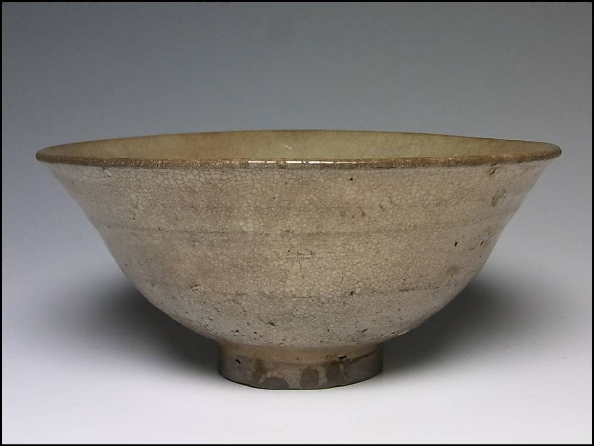 李朝 井戸脇 平茶碗 古箱あり 高麗 骨董 茶道具 工芸品 LIG李朝時代前期 高麗井戸脇 平茶碗 箱付 仕覆