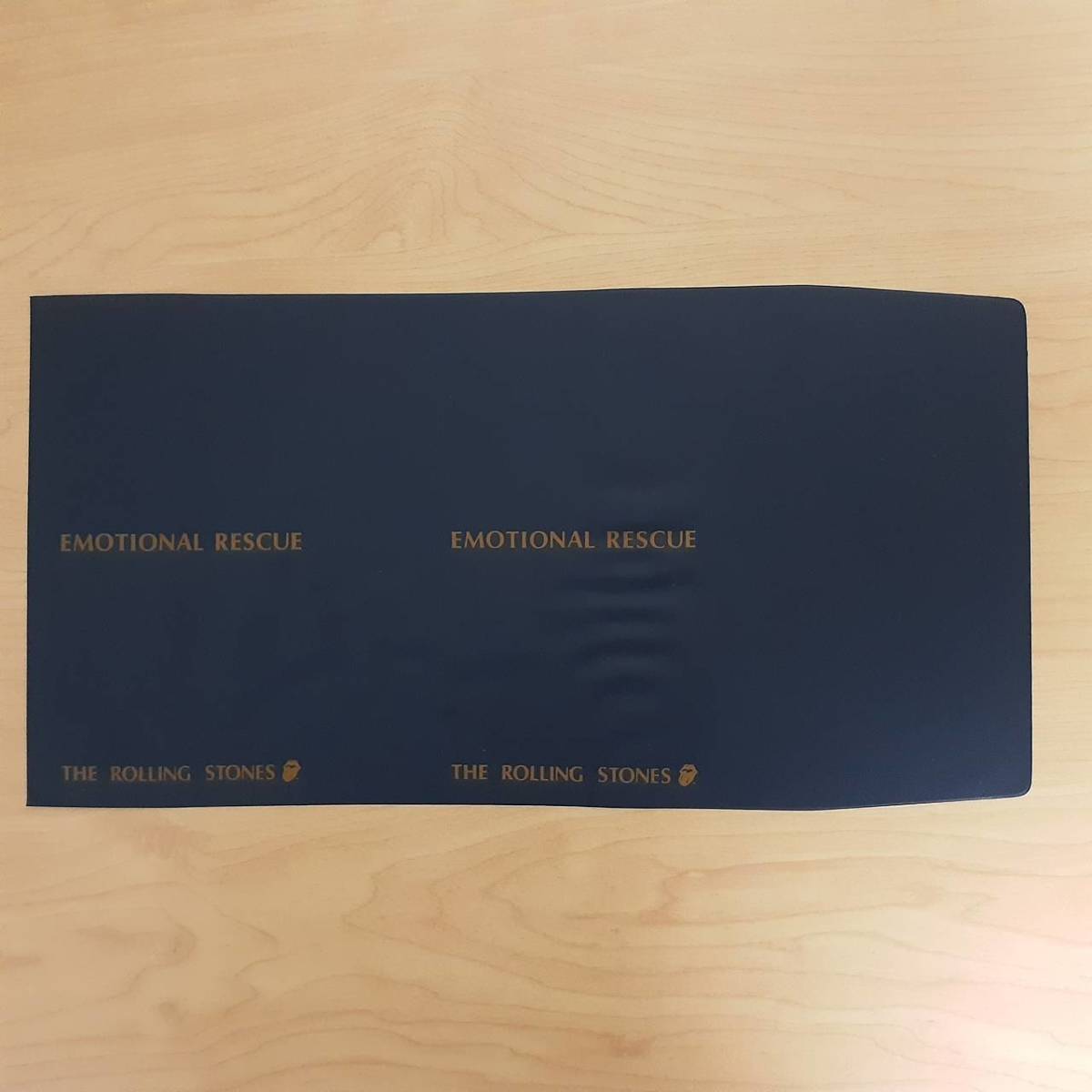 大人気，新作 激レア日本盤LP初版 Rolling Stones / Emotional Recue 初回特典のパスポート カバー 超大型ポスターもあり ステッカー残ってます(Rolling Stones)｜売買されたオークション情報、yahooの商品情報をアーカ R