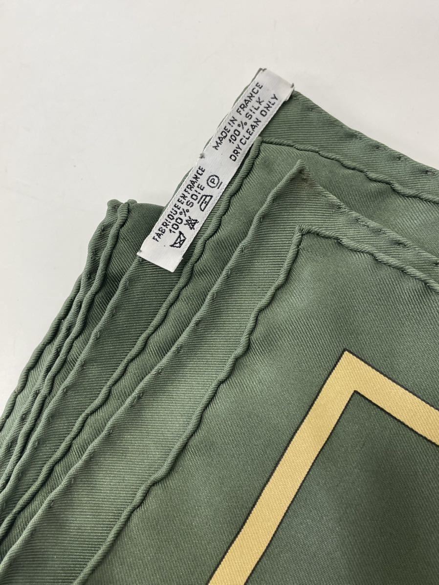 HERMES エルメス CASSE-NOISETTE くるみ割り カレ90 シルクスカーフ 箱