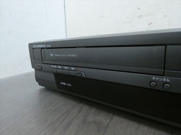 地デジチューナー内蔵ビデオ一体型DVDレコーダー DXR160V