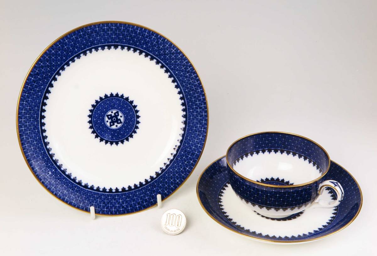 ウェジウッド　　豪華金彩　Old Cup&Saucer&Plate=P　=　 Y6801　=　 (1級品)