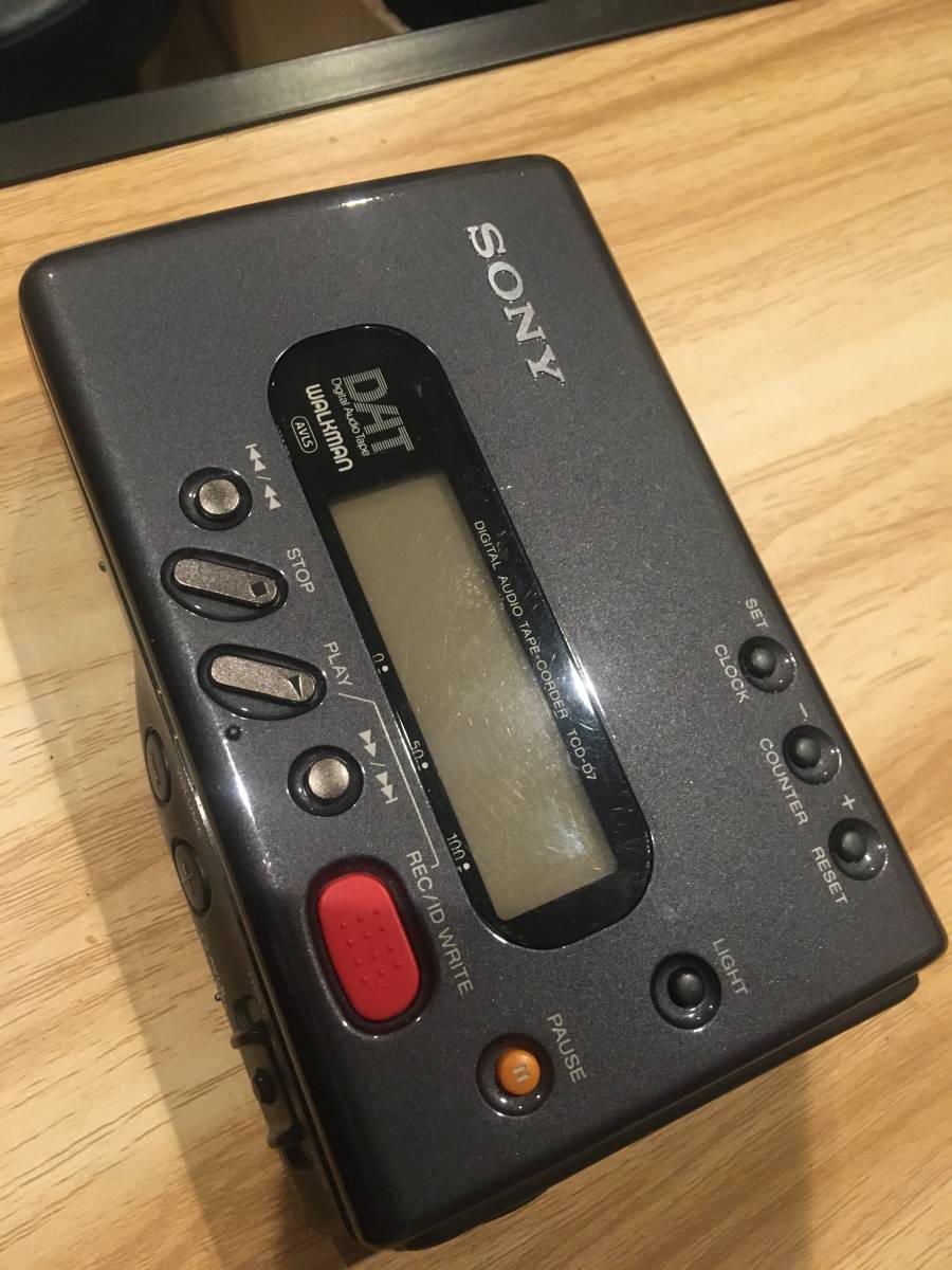 SONY TCD-D7 ジャンク TCD-D7 SONY DAT 壊れています 希少 部品どり