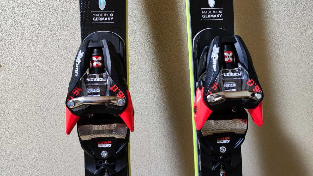2021-2022モデル VOLKL RACETIGER SL Master 165cm ビンディング付 