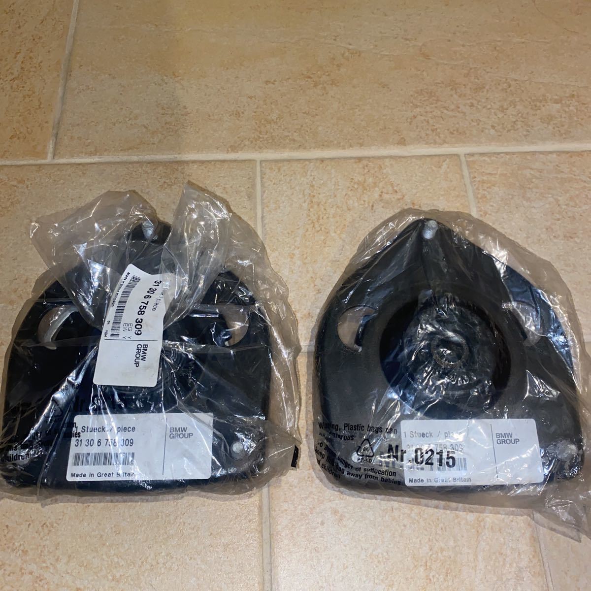  BMW MINI純正 R50 R53 フロントアッパーマウント / 31306758309 ミニクーパー サポートベアリング(ショックアブソーバー)｜売買されたオークション情報、yahooの商品情報をアーカイブ公開 - オークフ ショックアブソーバー