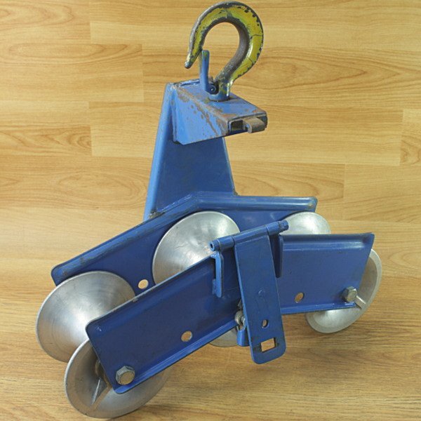 ダイワ製作所 3連ケーブル滑車 ローラー幅:130mm 吊り金車 通線 延線  