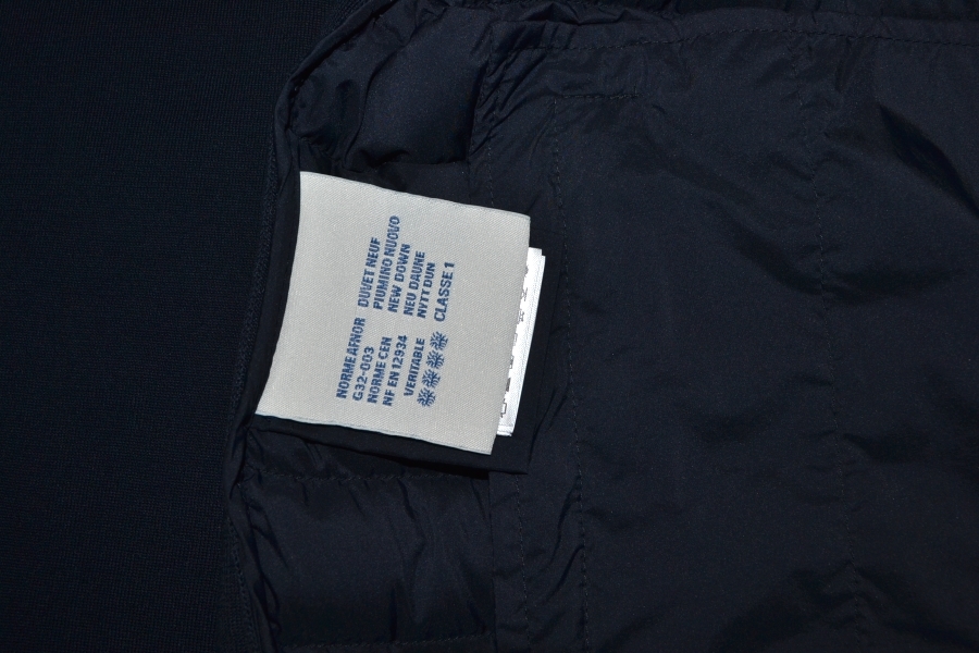 未使用品】黒ワッペン MONCLER モンクレール 高級ダウンベスト 希少XXL