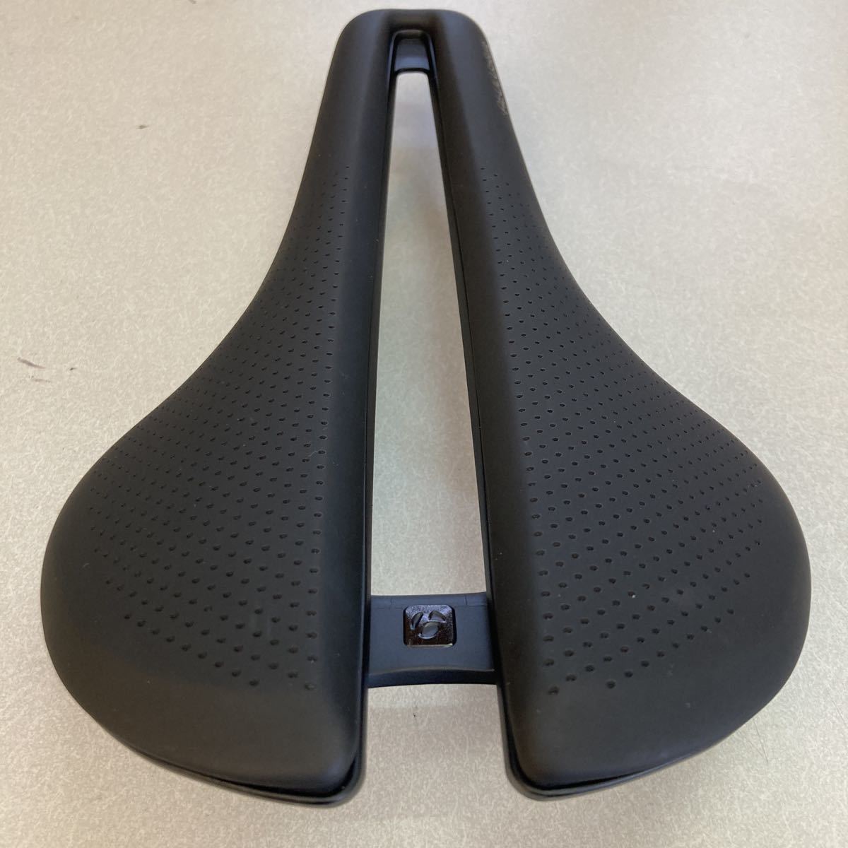 Bontrager Aeolos Elite Bike Saddle 155mm 完成車外し品 ボントレガー 