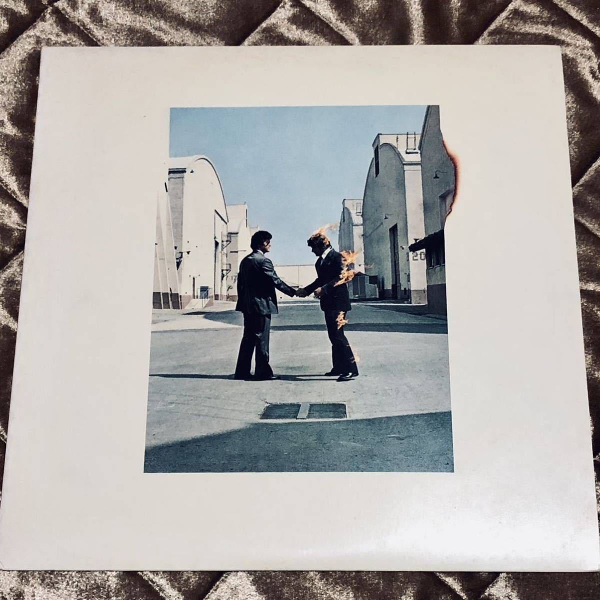 Lp 炎 あなたがここにいてほしい ピンク フロイド Wish You Were Here Pink Floyd アナログ レコード Cbs ソニー ピンクフロイド Pink Floyd 売買されたオークション情報 Yahooの商品情報をアーカイブ公開 オークファン Aucfan Com