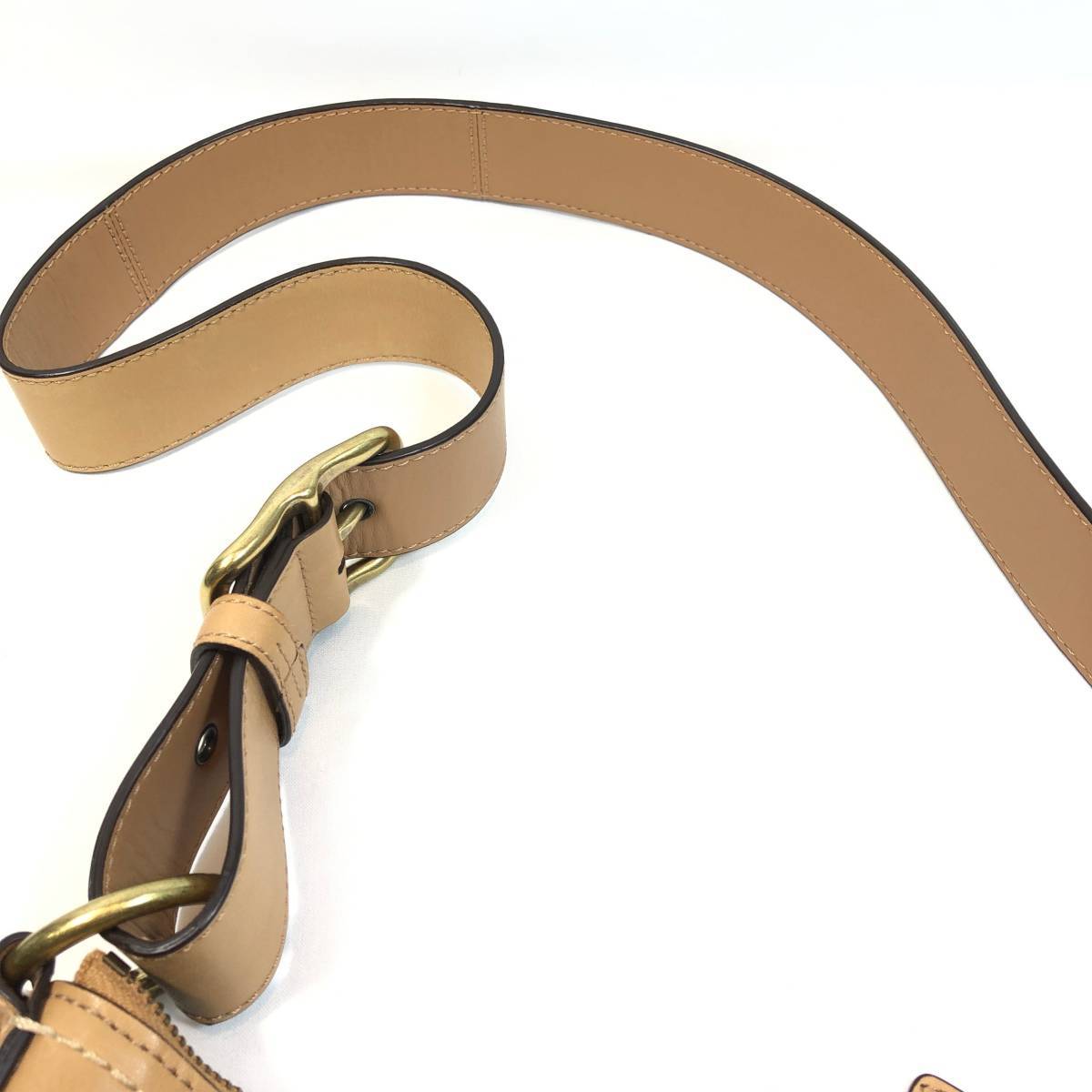 COACH コーチ ショルダーバッグ シグネチャー レディース 外観美品❣️ 美品COACH - コーチシグネチャーショルダーバッグ 美品 ベージュ ショルダー コーチ&frasl;COACH シグネチャーショルダー ベージュ系｜Yahoo ローレル