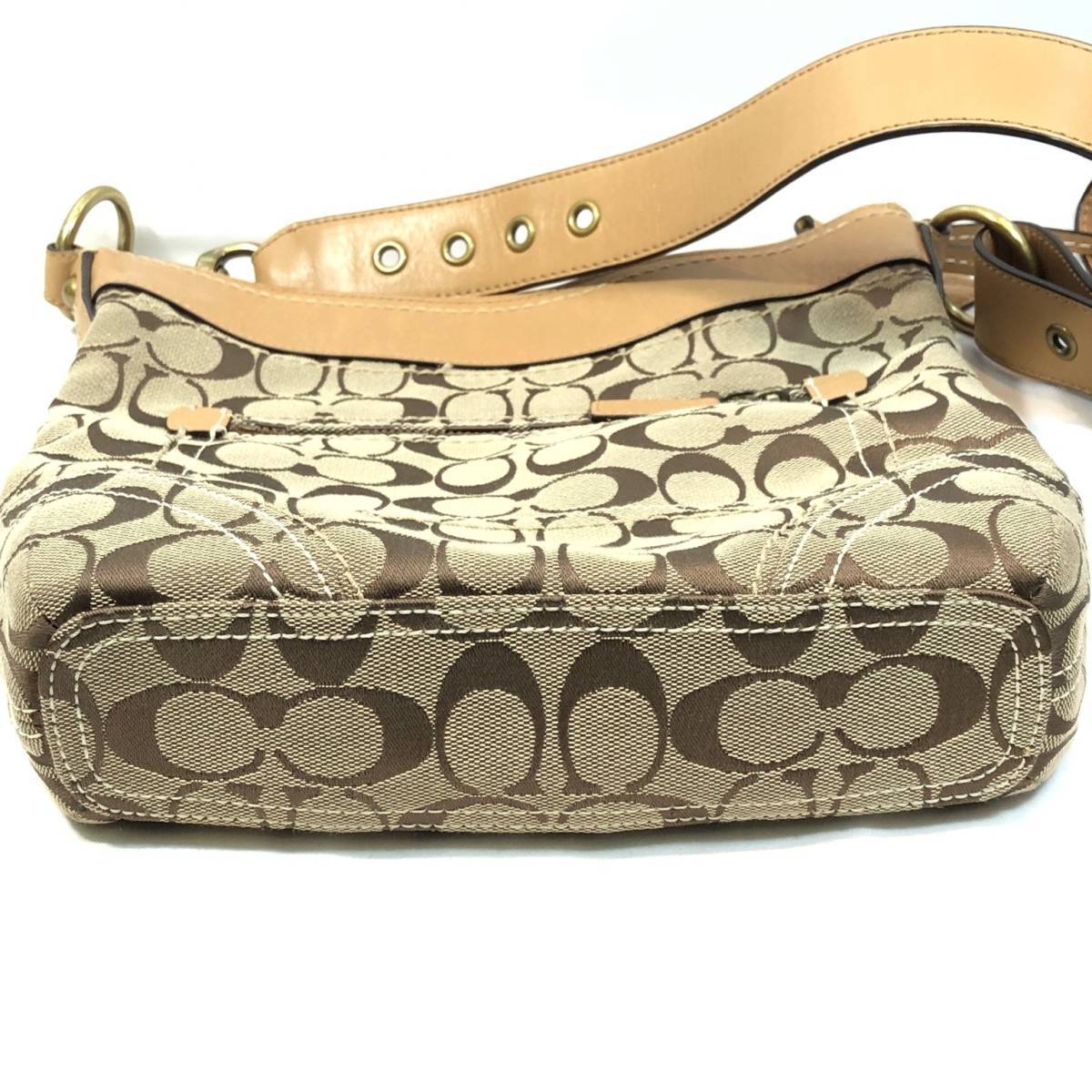 COACH コーチ ショルダーバッグ シグネチャー レディース 外観美品❣️ 美品COACH - コーチシグネチャーショルダーバッグ 美品 ベージュ ショルダー コーチ&frasl;COACH シグネチャーショルダー ベージュ系｜Yahoo ローレル