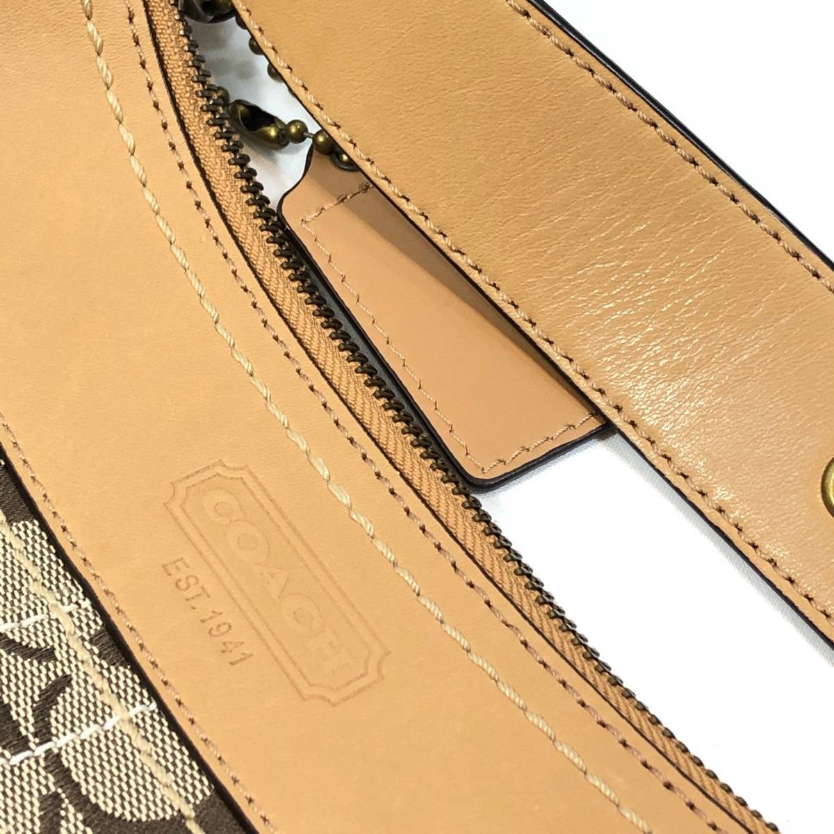 COACH コーチ ショルダーバッグ シグネチャー レディース 外観美品❣️ 美品COACH - コーチシグネチャーショルダーバッグ 美品 ベージュ ショルダー コーチ&frasl;COACH シグネチャーショルダー ベージュ系｜Yahoo ローレル
