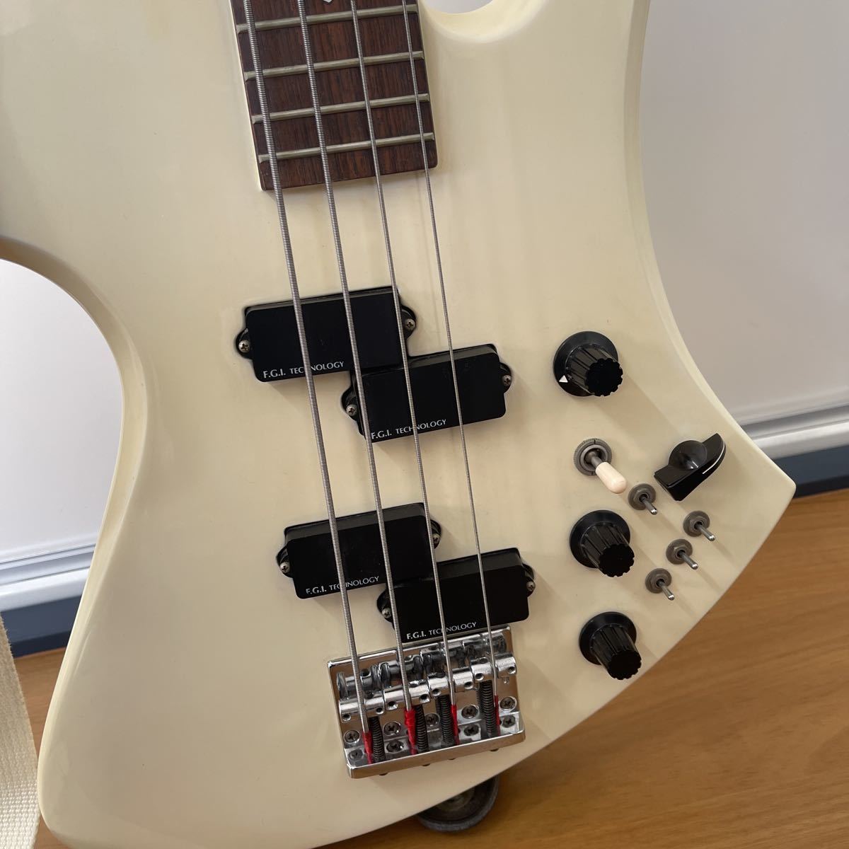 フェルナンデス FERNANDES 古い 初期 （Fロゴ） エレキギター F.G.I 