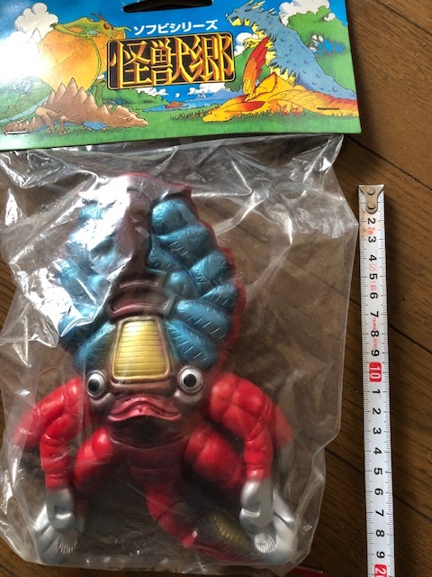 マニア放出品！怪獣郷 クール星人（レッド） ウルトラセブン 円谷 