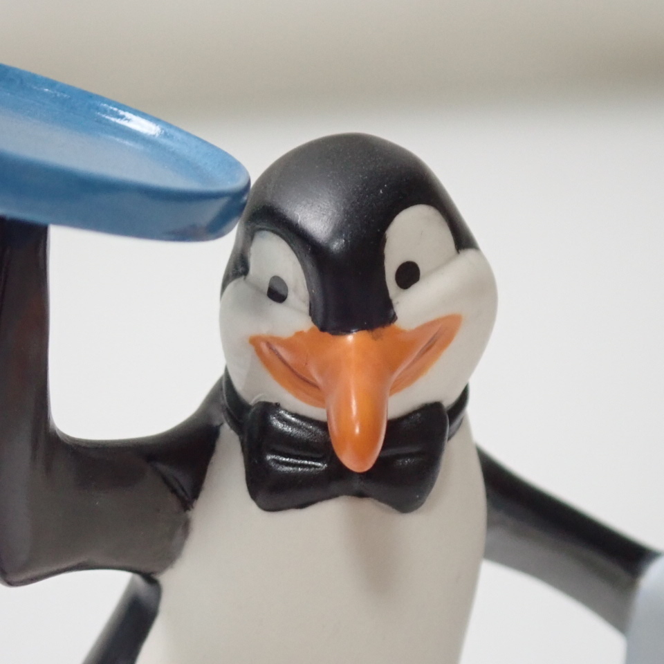 Wdcc ウォルトディズニー クラシックコレクション メリー ポピンズ ペンギン フィギュリン 陶磁器 外箱付き その他 売買されたオークション情報 Yahooの商品情報をアーカイブ公開 オークファン Aucfan Com