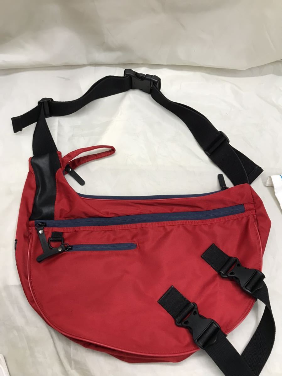 美品 オニツカタイガー Onitsuka Tiger ショルダーバッグ ナイロン 