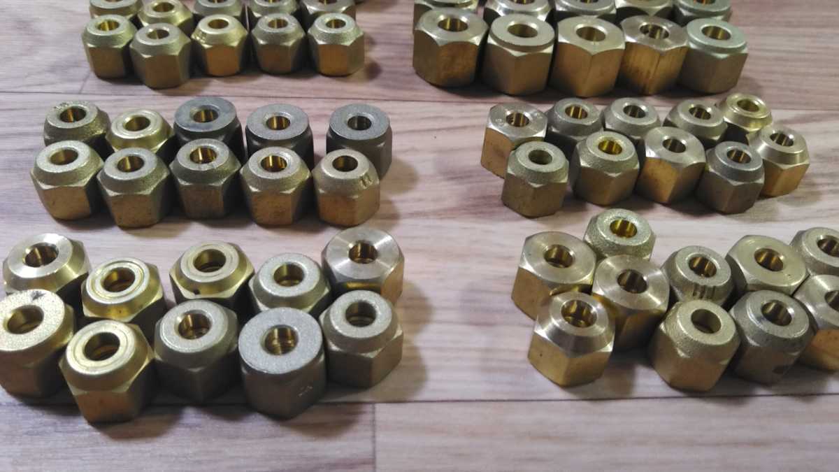 未使用品　エアコン　フレアナット　２分３分　各50　【100個】 エアコン用フレアナットキャップ無し 2分3分各50個計100個