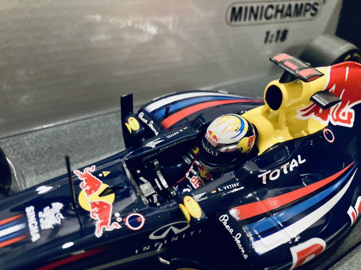 送料無料】1/18 Minichamps レッドブル レーシング ルノー RB7 S