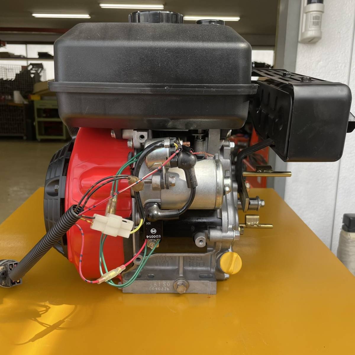 No.β8 超 三菱 GB180 発動機 エンジン セル エンジンキー付き 最大6.3 