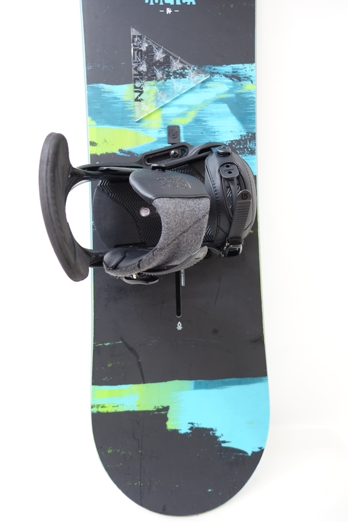 中古 17/18 BURTON RIPCORD 154cm MISSION ビンディング付き 中古 17/18 BURTON RIPCORD 154cm MISSION ビンディング付き