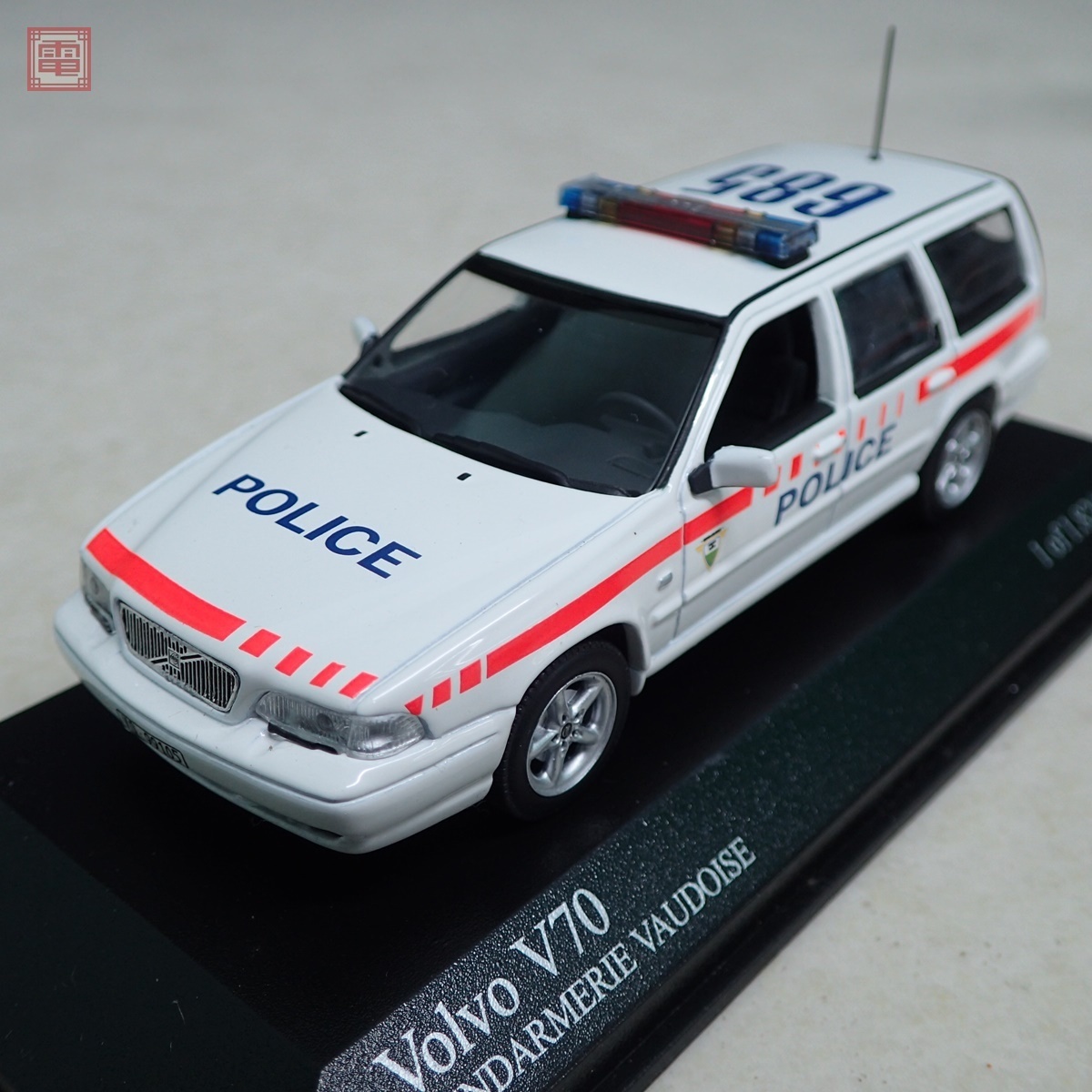PMA 1/43 ボルボ V70 警察車両 No.430171897/No.430171895 計2台set