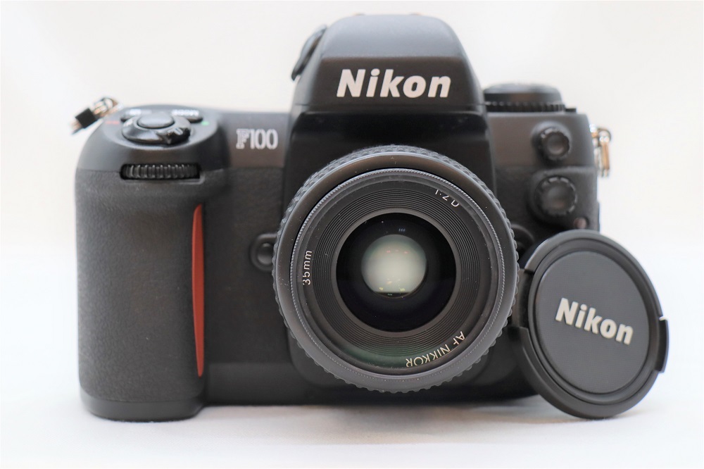 Nikon F100／コンパクトなボディに高性能を詰め込んだF5の弟分