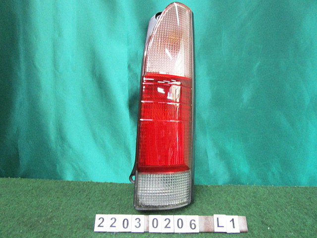 あ H16年 □アトレーワゴン（CX） TA-S230G テールランプ 右□ 純正 KOITO