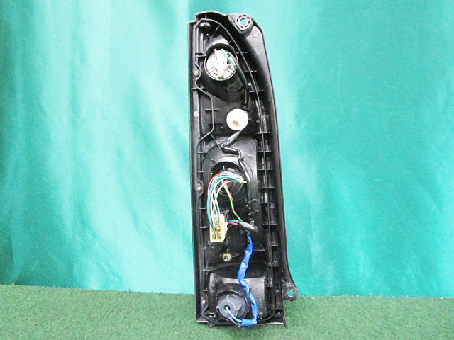 H16年 □アトレーワゴン（CX） TA-S230G テールランプ 右□ 純正 KOITO
