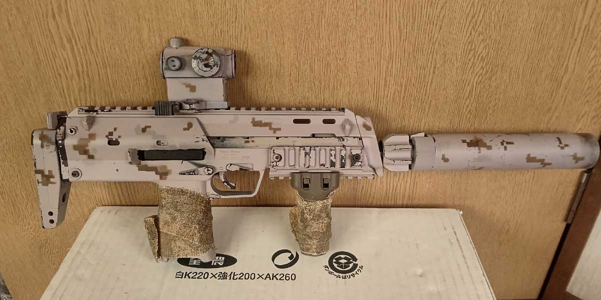 東京マルイ H&K MP7 ガスブローバック AOR1塗装 NAVY SEALS DEVGRU