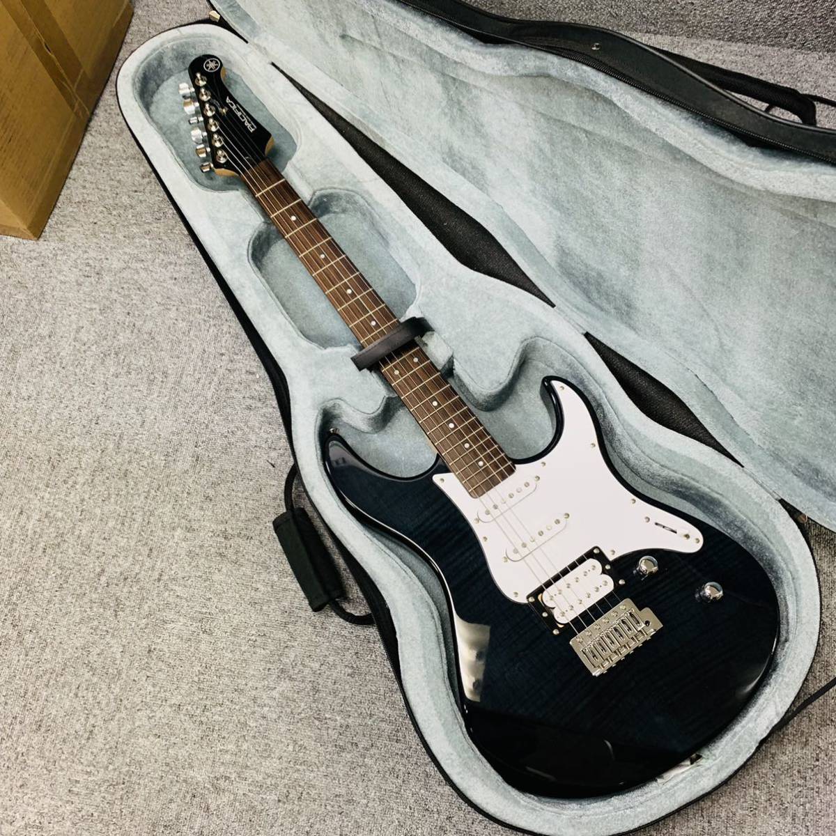 極美品/ケース付き】YAMAHA PACIFICA PAC212VFM TBL ヤマハ パシフィカ