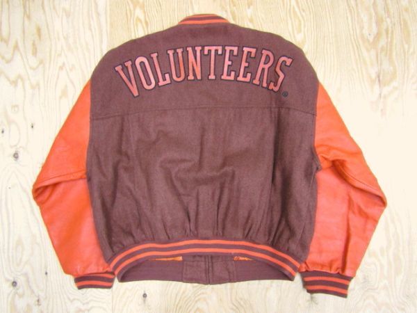 ★テネシー大学 VOLS Volunteers NCAA★メンズ 袖革スタジャン アワードジャケット 特大ロゴ★R40327020A Tennessee Volunteers Men's back Elite another