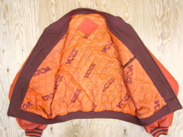 ★テネシー大学 VOLS Volunteers NCAA★メンズ 袖革スタジャン アワードジャケット 特大ロゴ★R40327020A Tennessee Volunteers Men's back Elite another