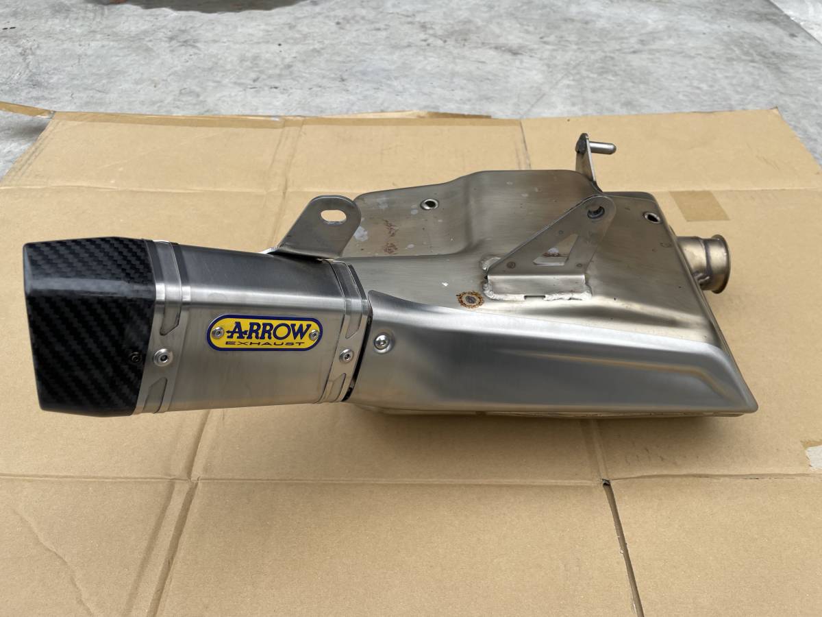 ストリートトリプルRS / R / S / 純正オプションARROWサイレンサー 
