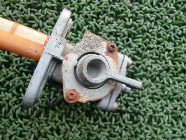 GSX250E ザリ 純正 当時物 ガソリンコック 黒鷲 SUZUKI 絶版旧車 検