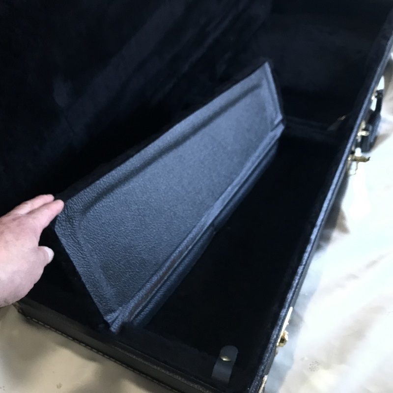 SCHECTER ギター用ハードケース(ハードケース)|売買されたオークション情報、yahooの商品情報をアーカイブ公開 - オークファン