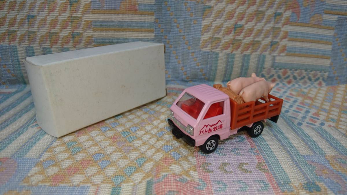トミカ 黒箱 黒箱トミカ No.39 スズキ キャリイ キャリィ 家畜運搬車 