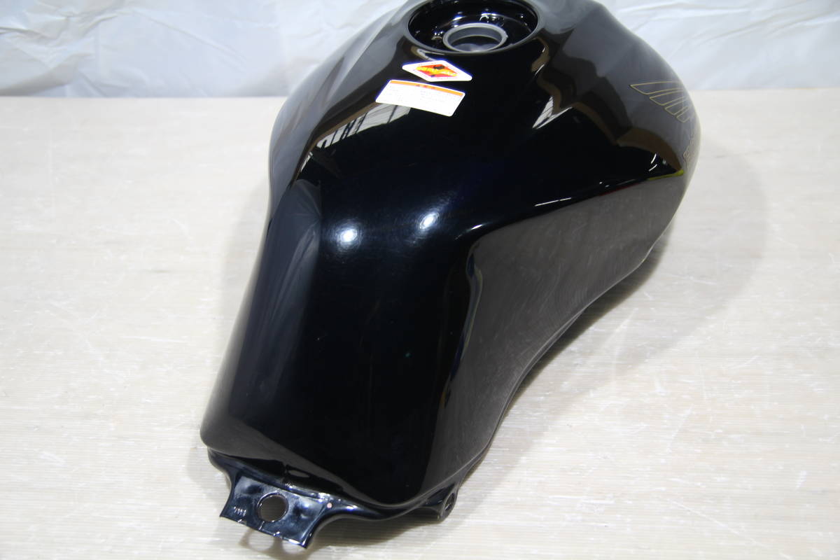 中古 CB400SF NC42 ガソリンタンク ブラック 取り外しの年式不明