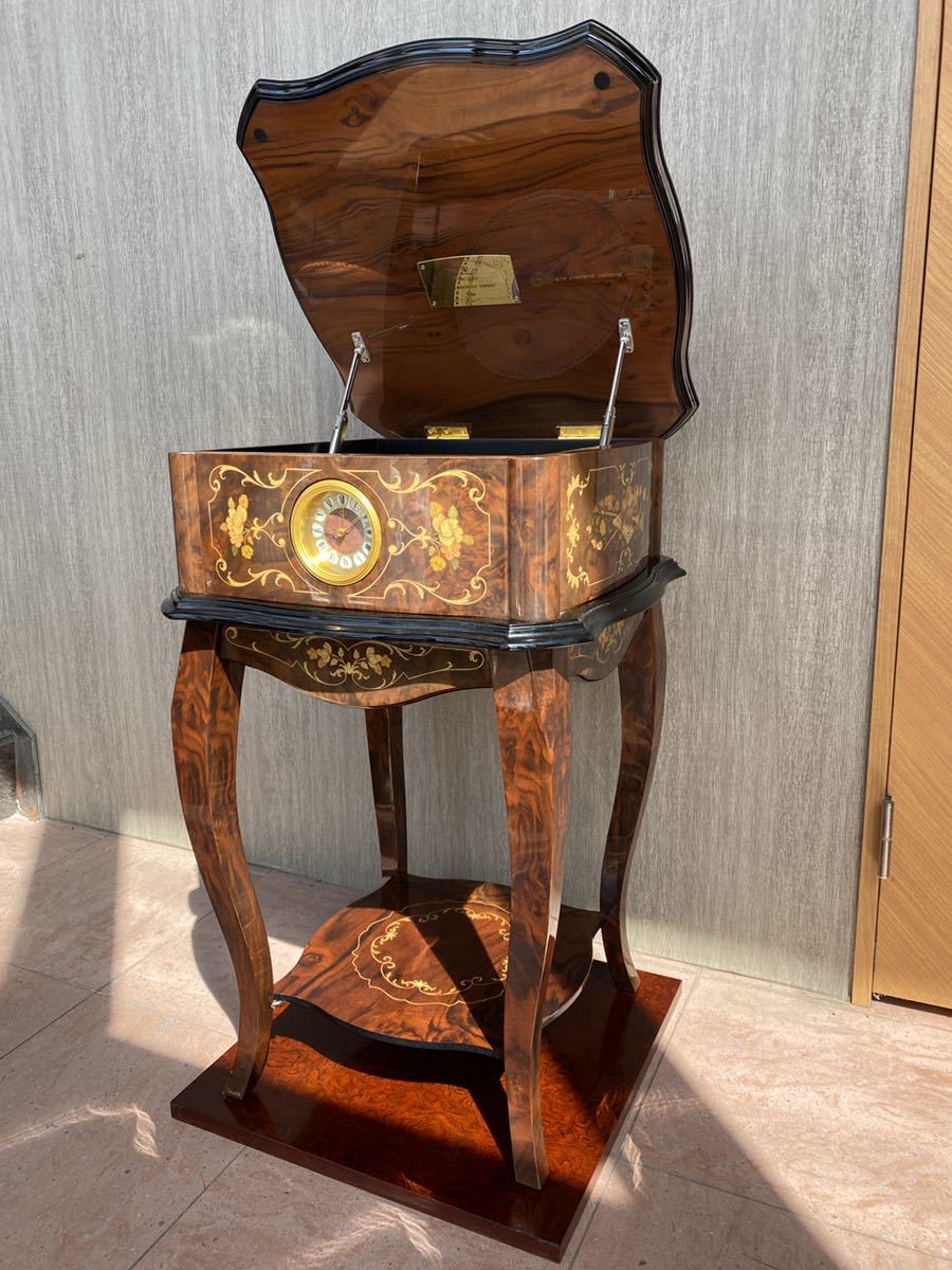 リズム時計　クィーン　エリザベス２　クオーツ　象嵌細工　4KG935QE サ9383M☆リズム時計工業 45弁大型オルゴール時計 ディスクオルゴール