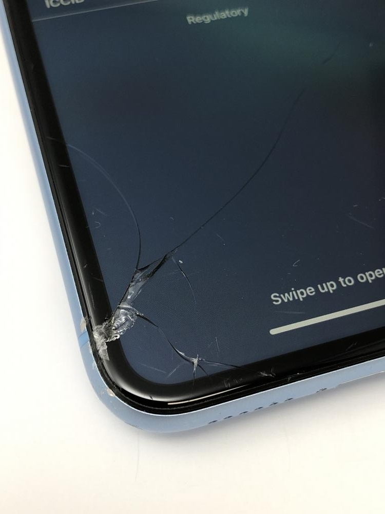 762【ジャンク品】 iPhone XR 128GB docomo版SIMロック解除 SIMフリー コーラル /060 XR iPhone 128G ※訳あり スマホ MWM02J