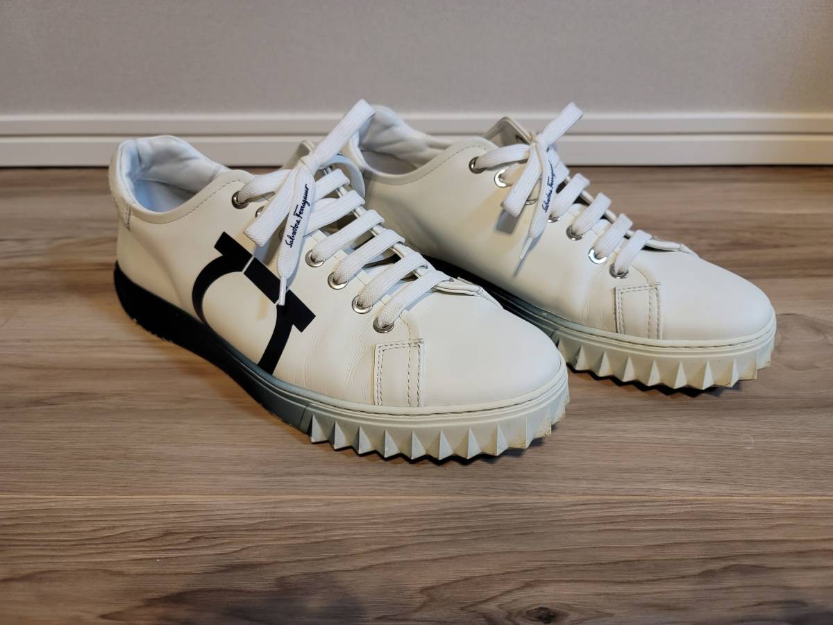 サルバトーレフェラガモ (Salvatore Ferragamo) キューブ8 スニーカー 