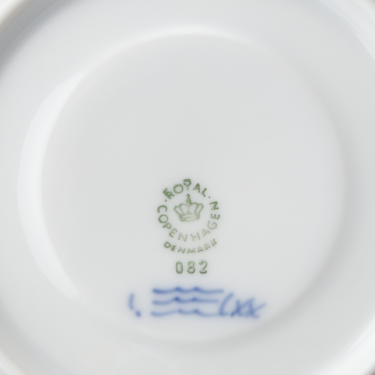 ブルーフルーテッド ロイヤルコペンハーゲン（Royal Copenhagen） プレイン ロイヤルコペンハーゲン コペンハーゲン ブルー フルーテッド プレート 0 Royal 1 Fluted Plain 25cm|ロイヤル コペンハーゲン＞ブルーフルーテッド