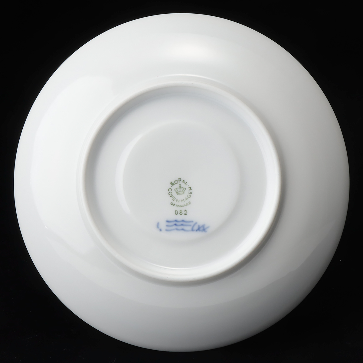ブルーフルーテッド ロイヤルコペンハーゲン（Royal Copenhagen） プレイン ロイヤルコペンハーゲン コペンハーゲン ブルー フルーテッド プレート 0 Royal 1 Fluted Plain 25cm|ロイヤル コペンハーゲン＞ブルーフルーテッド