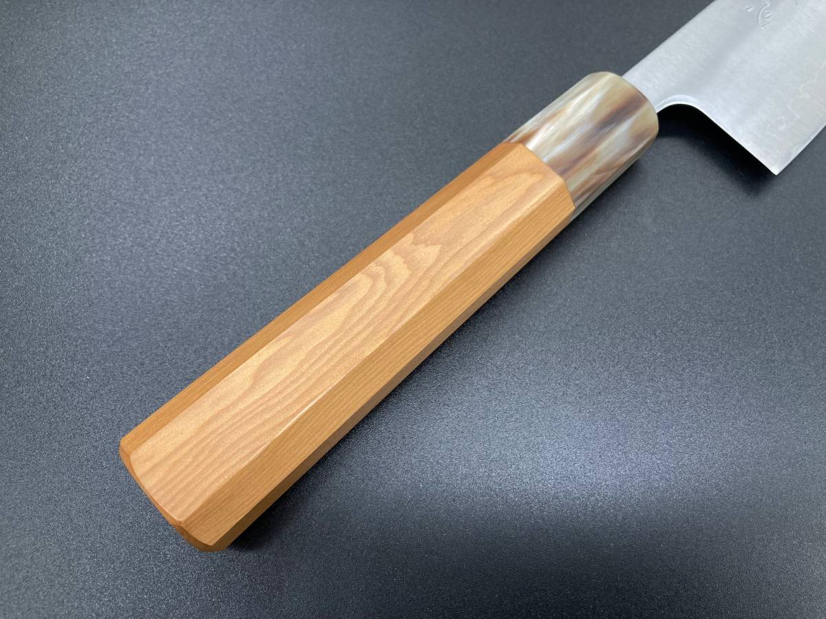 日本製 青紙スーパー鋼割り込み 牛刀210mm 白水牛イチイ八角柄 和式