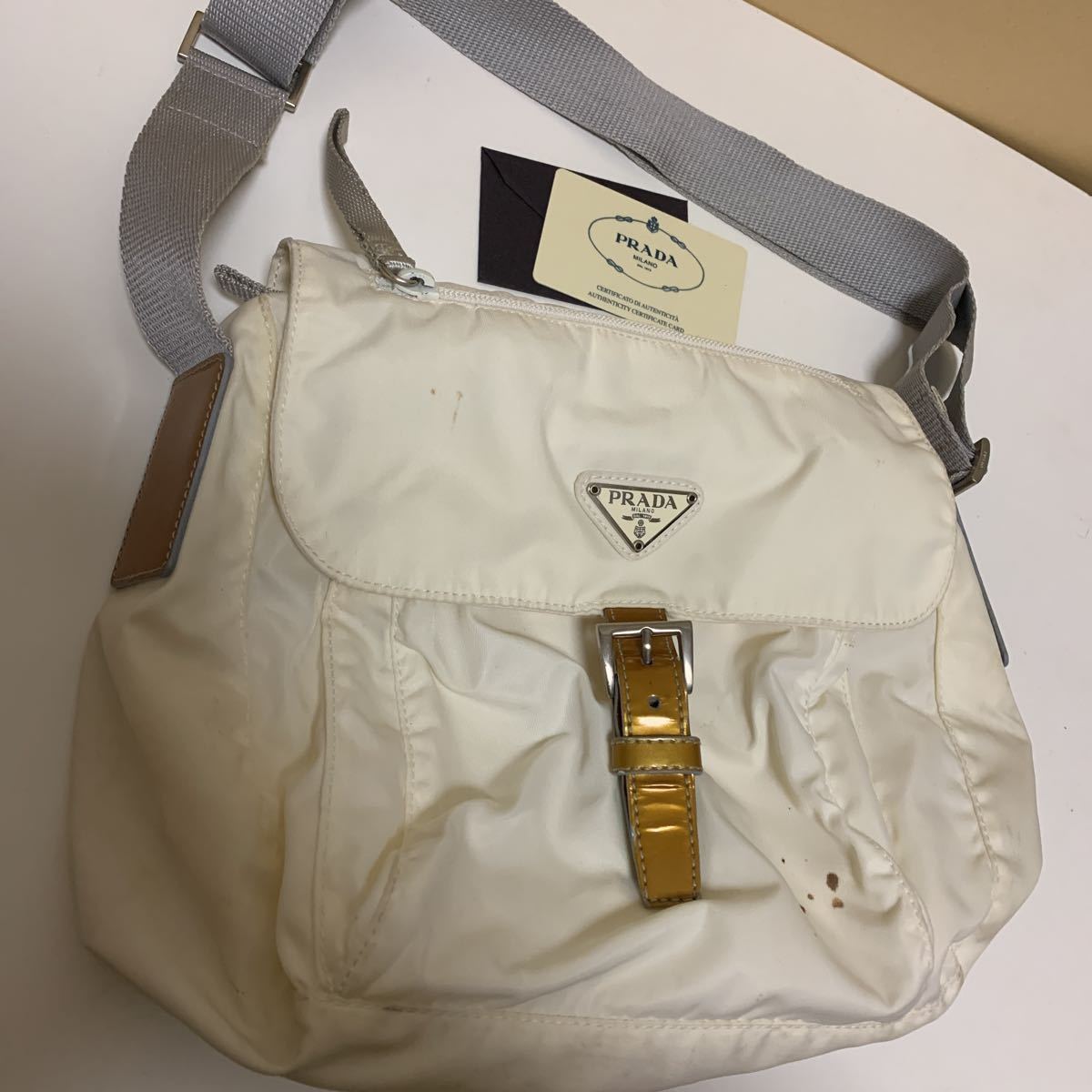 プラダ PRADA ナイロン ショルダーバッグ バッグ（カラーホワイト）の 