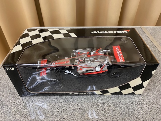 PMA MINICHAMPS 1/18 VODAFONE McLAREN MERCEDES MP4-22 F.ALONSO 2007