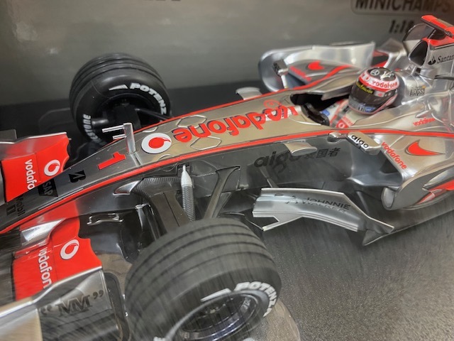 PMA MINICHAMPS 1/18 VODAFONE McLAREN MERCEDES MP4-22 F.ALONSO 2007