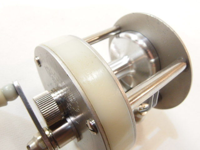 バスポンド　BPベイト　リボルバー411 右巻き バスポンド BPベイト リボルバー411 右巻き bpベイト リボルバー 411