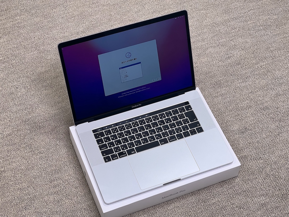 MacBook Pro 15インチ Apple Mid (Retina, Core 0 自分で MacBook本体 
