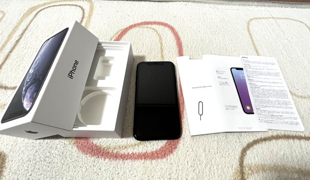 ☆iPhone XR 64GB ブラック SIMフリー おまけケース付き 【公式通販】