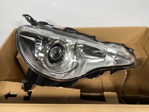超激得，お買い得 12791 / BRZ ZC6 純正 右ヘッドライトAssy ヘッドランプ 右ライト RH インナーシルバーメッキ 84001CA080 100-60086 打刻AB(ヘッドライト)｜売買されたオークション情報、yahooの商品情報をアーカイブ公開 スバル用